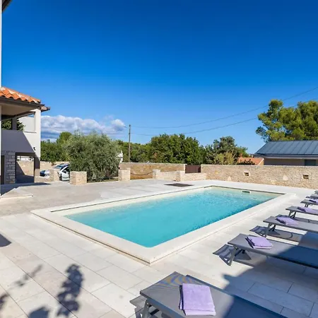 Villa Dolce Far Niente By Guide *