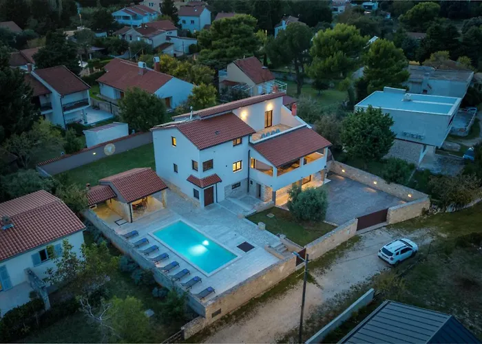 Dolce Far Niente By Guide *