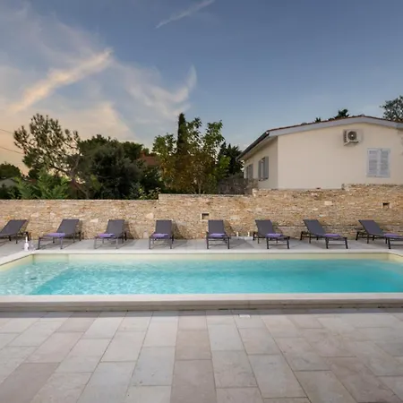 Dolce Far Niente By Guide *